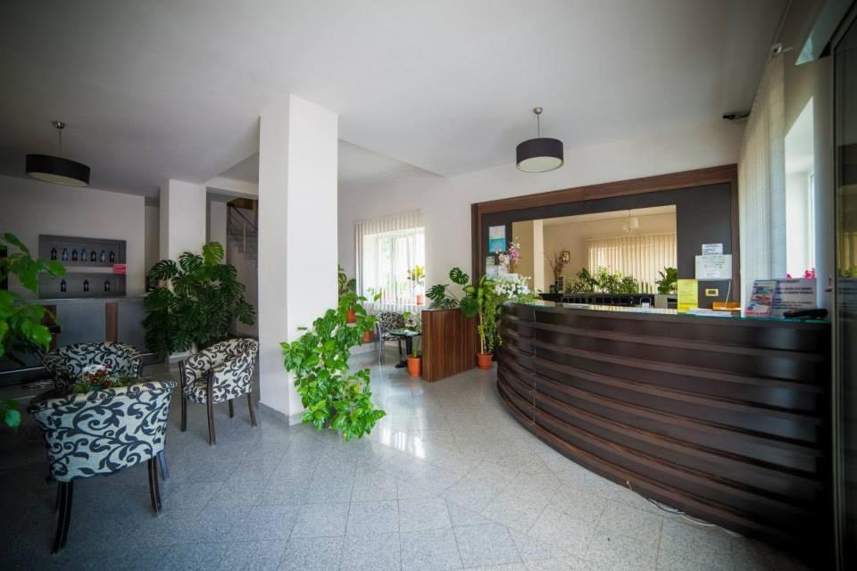 Hotel Gclub Breaza  Dış mekan fotoğraf